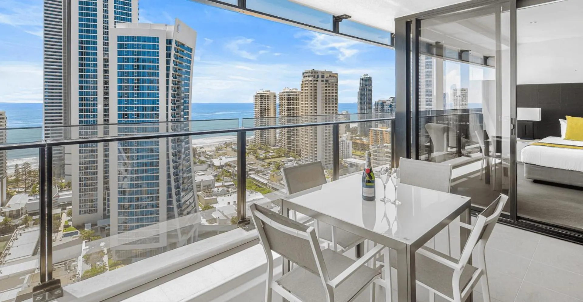 شقة Circle On Cavill 25Th Floor With Ocean Views - Coasthm غولد كوست